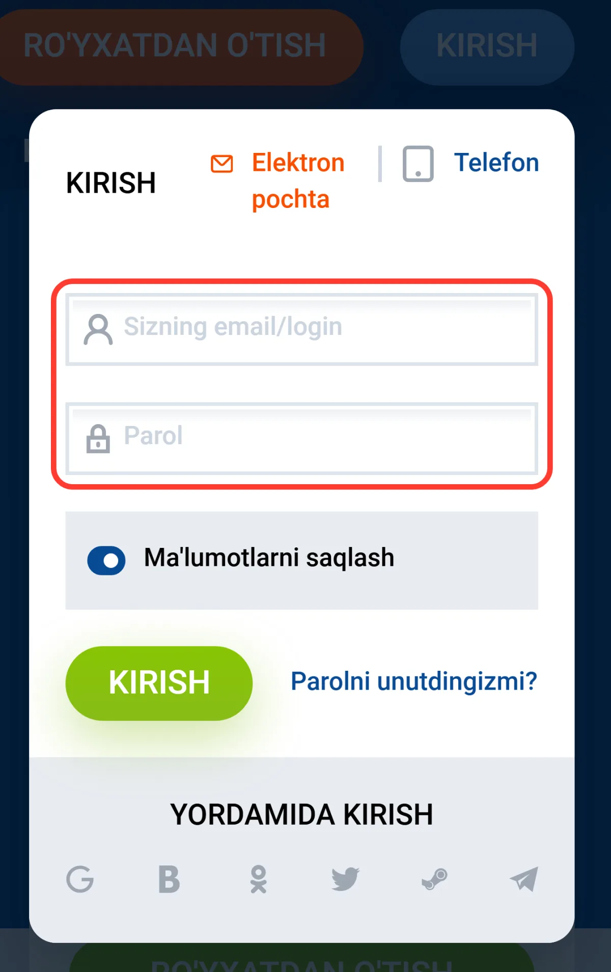 Email yoki login hamda parol kiritiladigan maydonlar